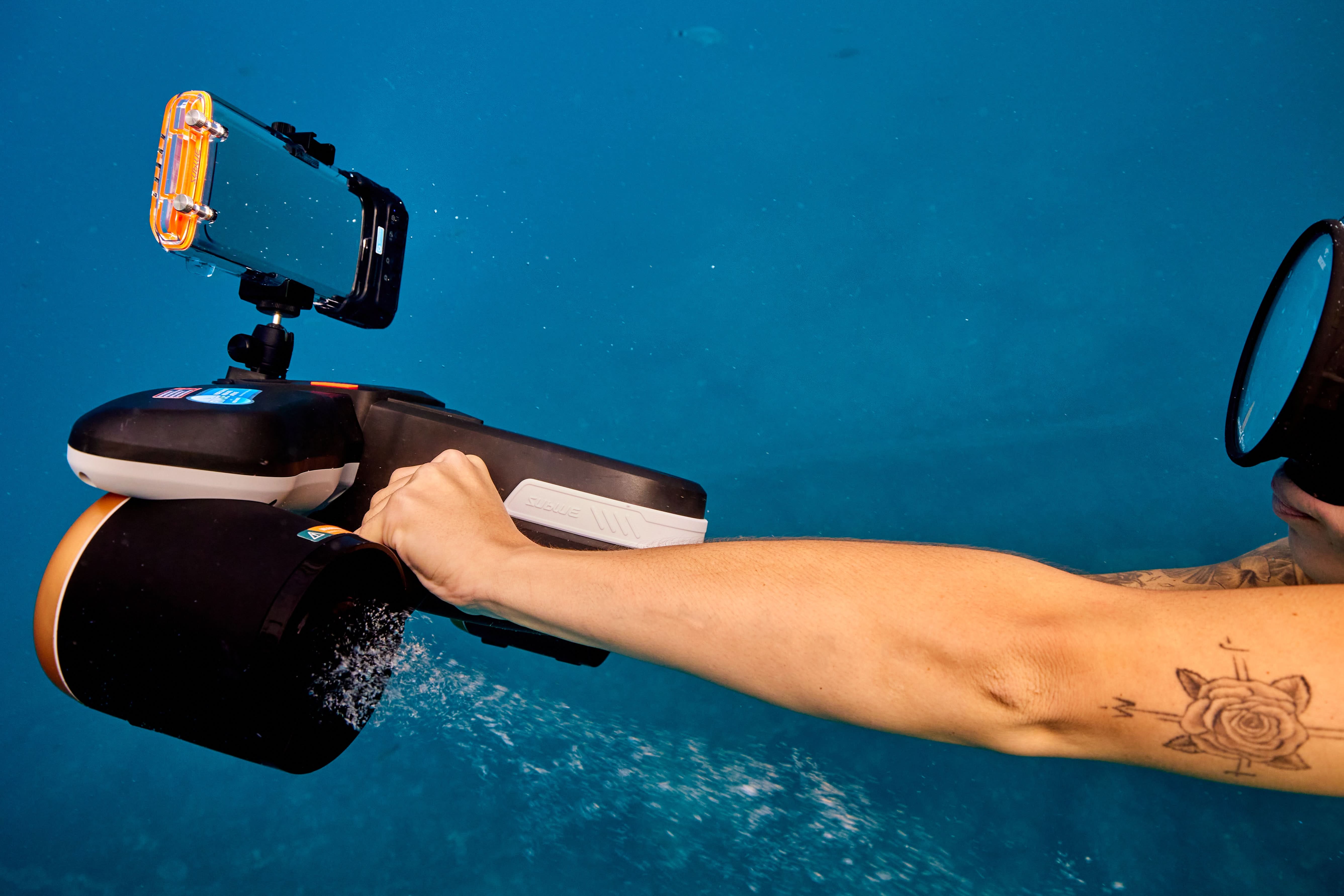 Sublue Navbow+ Smart Underwater Scooter