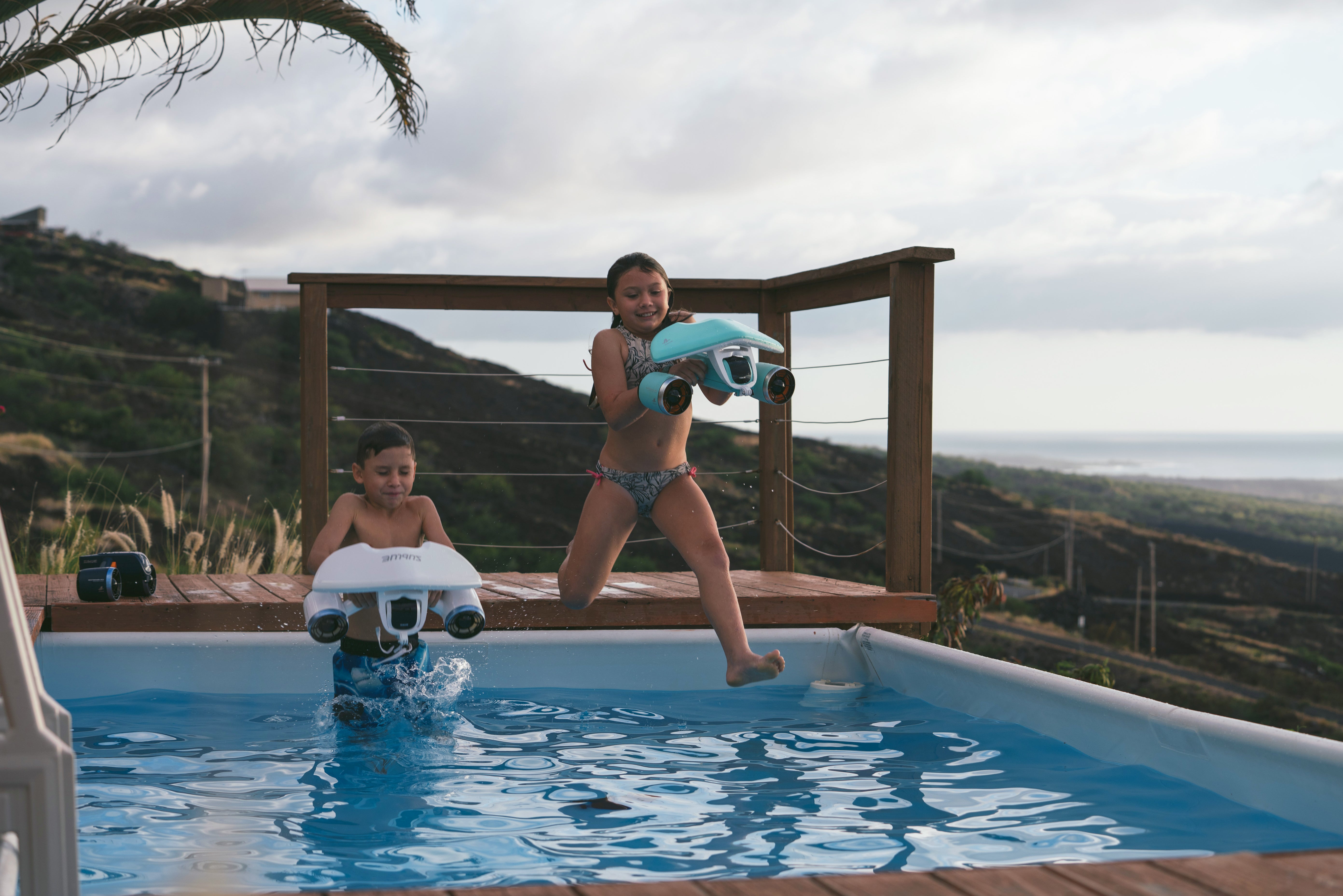 Mix Underwater Scooter – Family-Friendly Dual Motor Water Scooter