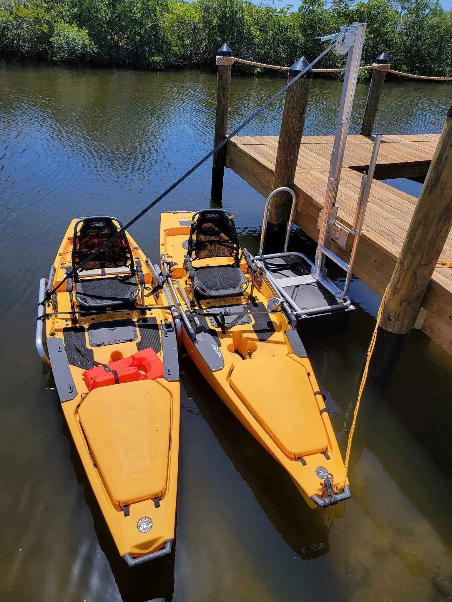 FIXED DOCK LAUNCH & STOW